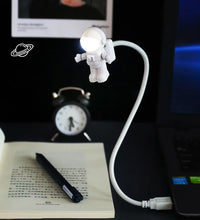 Portable USB Powered Night Light Astronaut Shape Reading Desk Lamp DC 5V LED Light for Computer Laptop PC Lighting Space Lovers